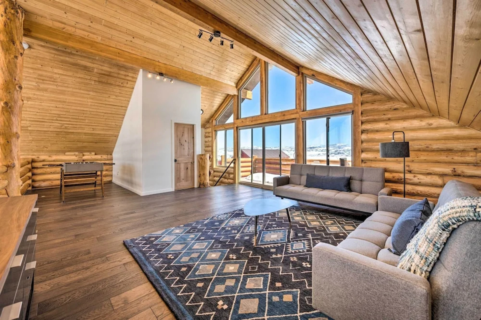 Luxe Mountain Cabin w/ Spa, 6 Mi to Park City!