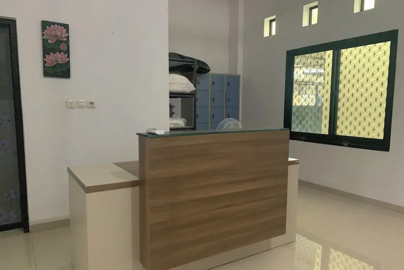 Hotel O Sunrise Garage Home