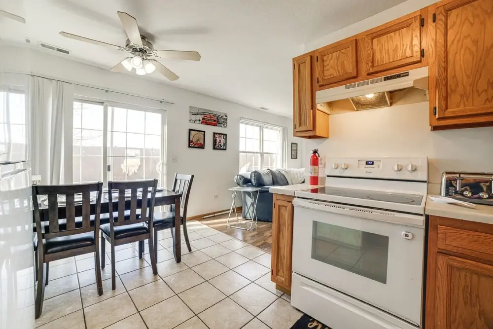 Bourbonnais Townhome ~ 3 Mi to ONU Campus!