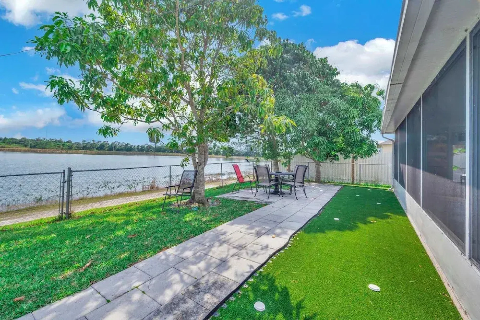 Outdoor Relaxation! Port St Lucie Family Home