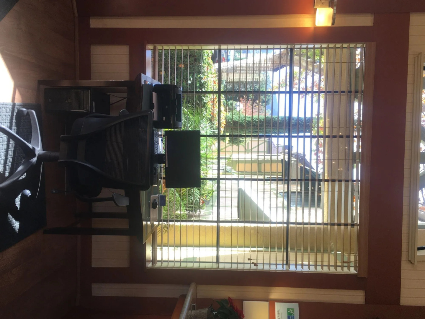 Vinland Hotel and Lounge