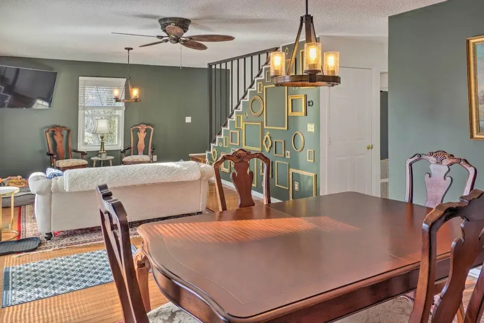 Blue Ridge Retreat w/ Mountain Views & Deck