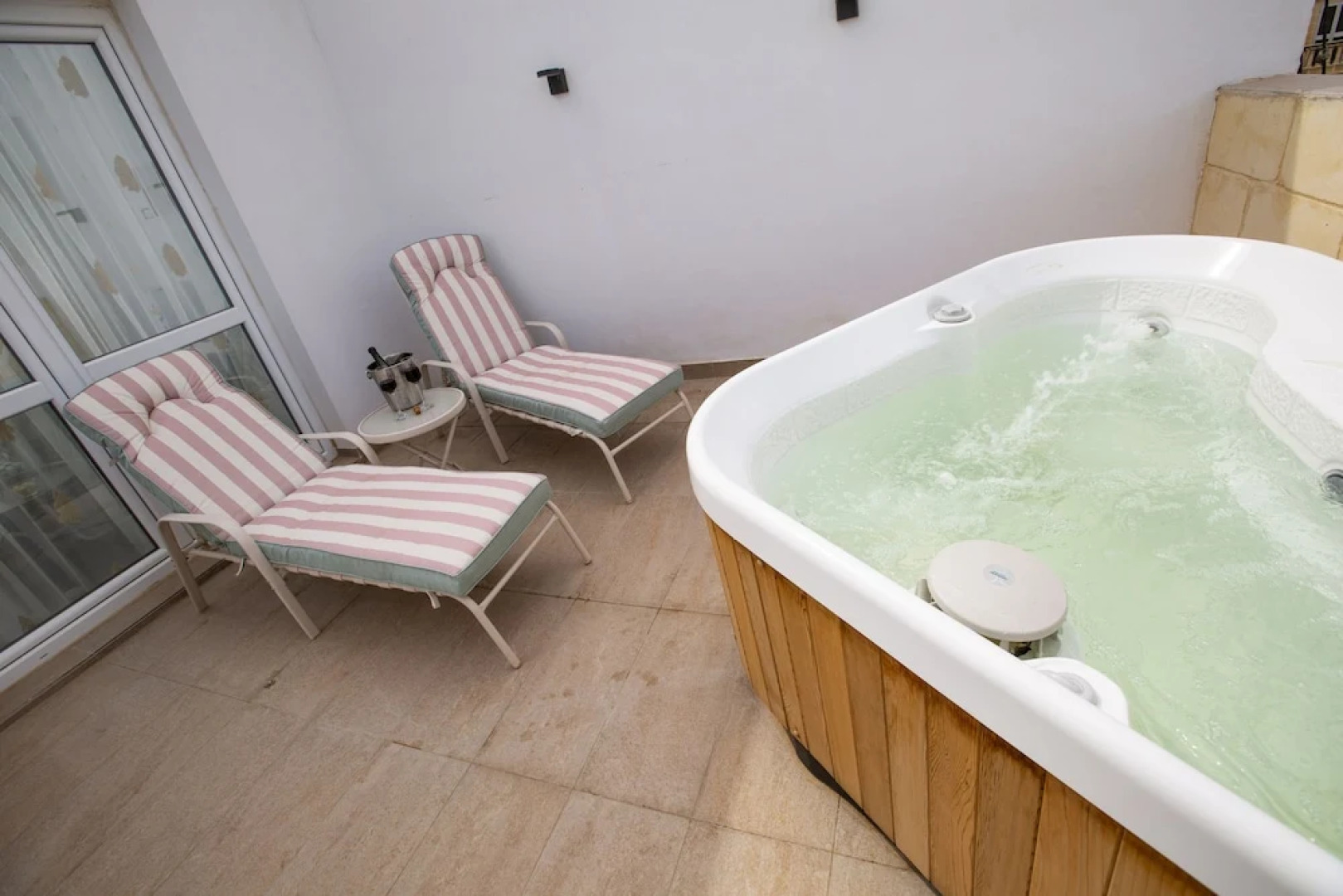 Pjazza Suites Boutique Hotel