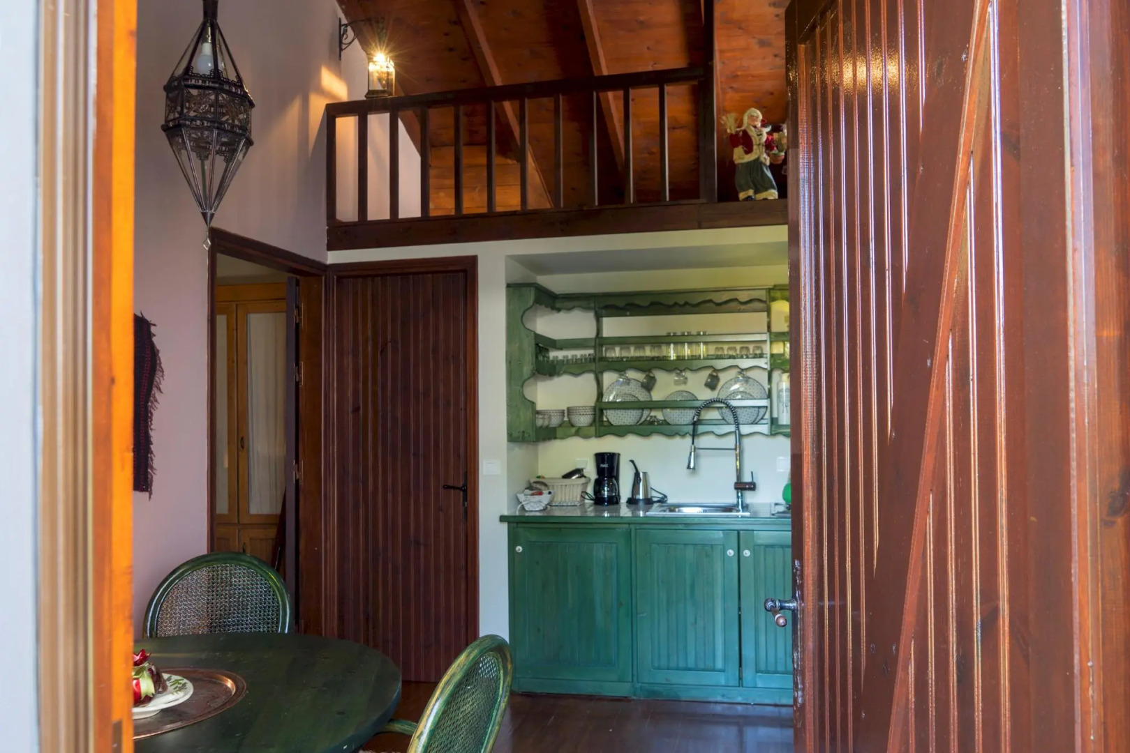 Dandy on the Hill in Parnassus Villa Pasifne up to Nine People