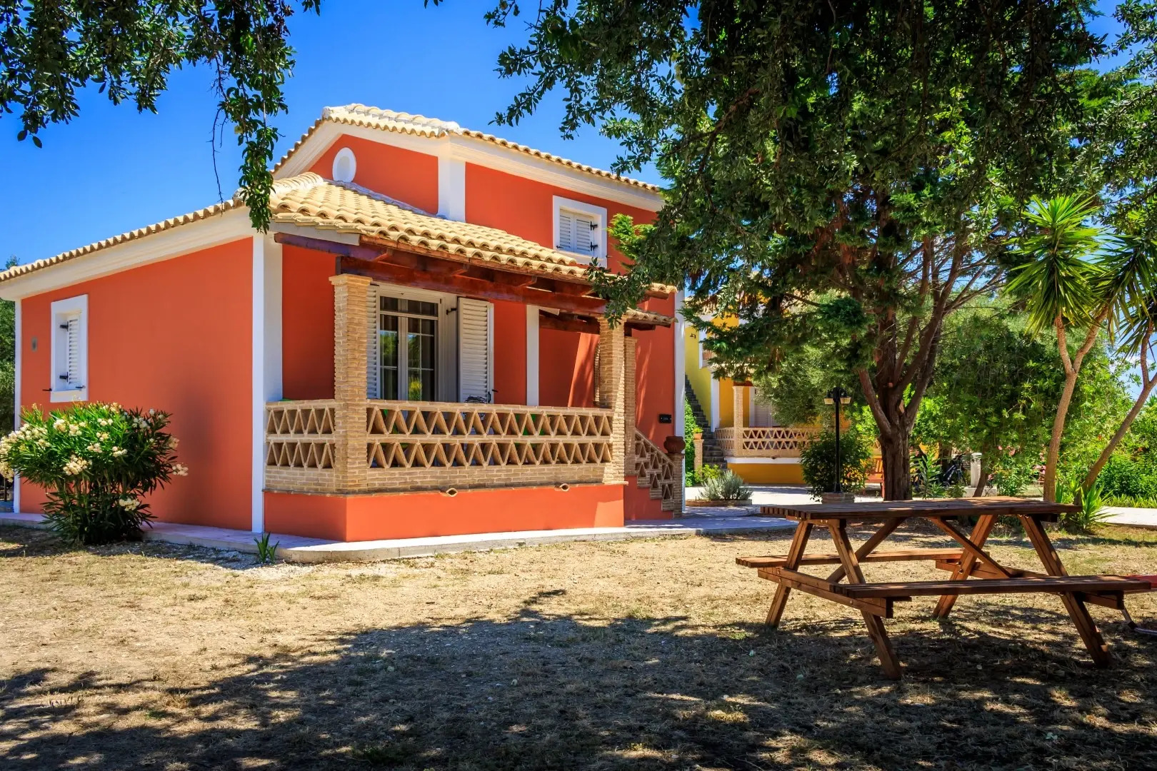 Porto Gerakas Villas & Apartments