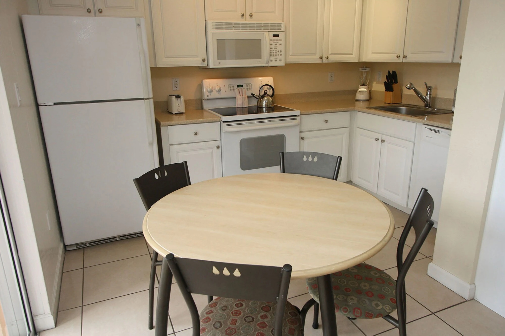 Silver Sands Gulf Beach Resort by RVA