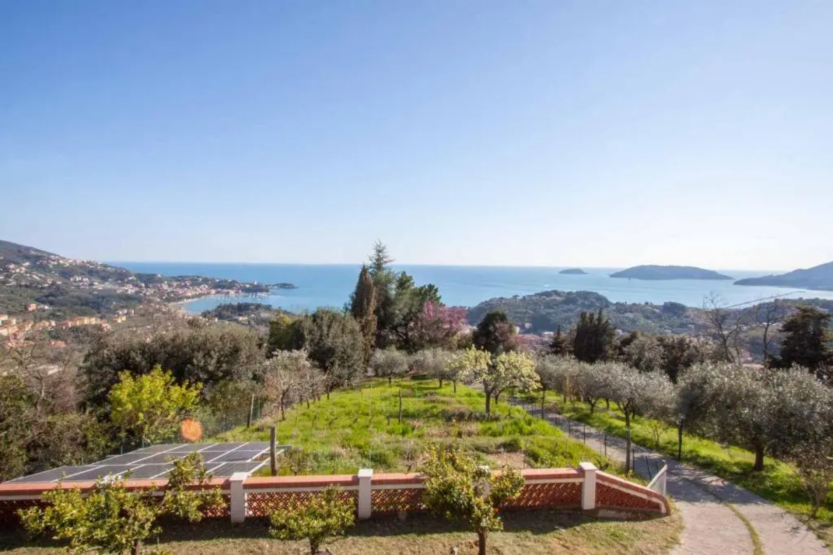 La Camelia Bianca B&B