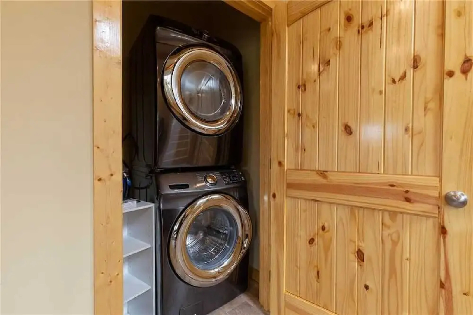 Hello Smokys - Two Bedroom Cabin