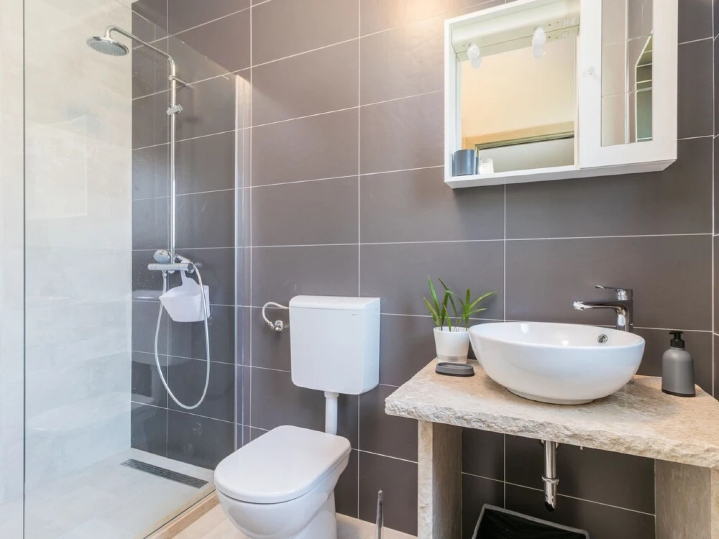 Natali Kaldanija in Kaldanija