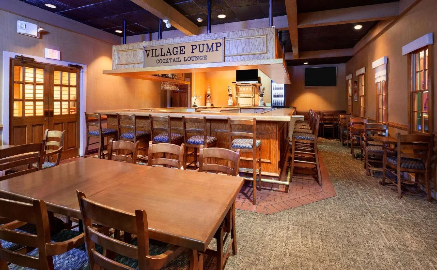 Ramada Williamsburg and Wasserbahn Waterpark