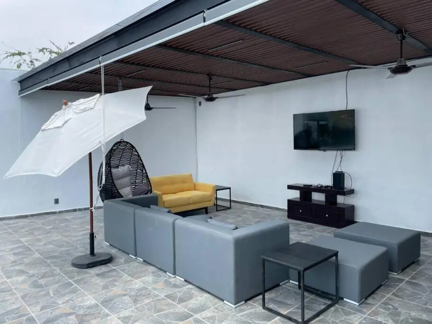 Amplia Eco-casa,alberca, jardín,4 hab,equipada.