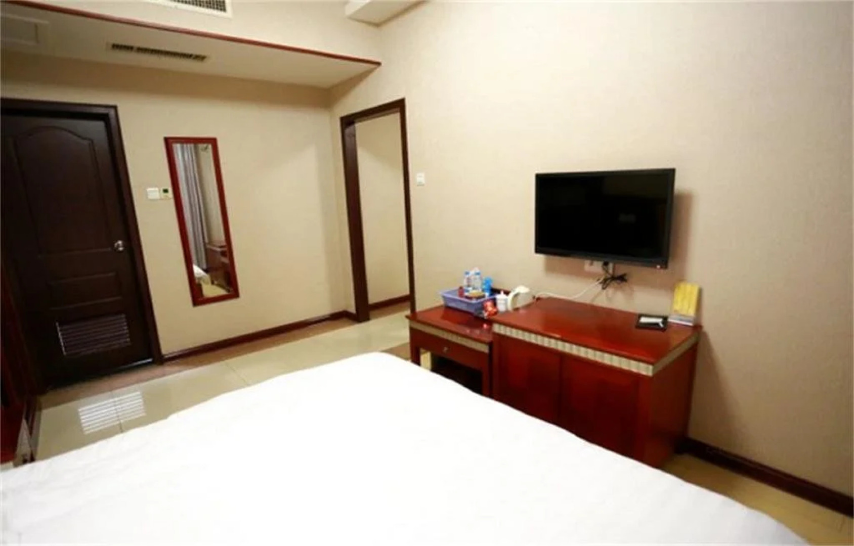 Pai Hotel Bengbu Train Station