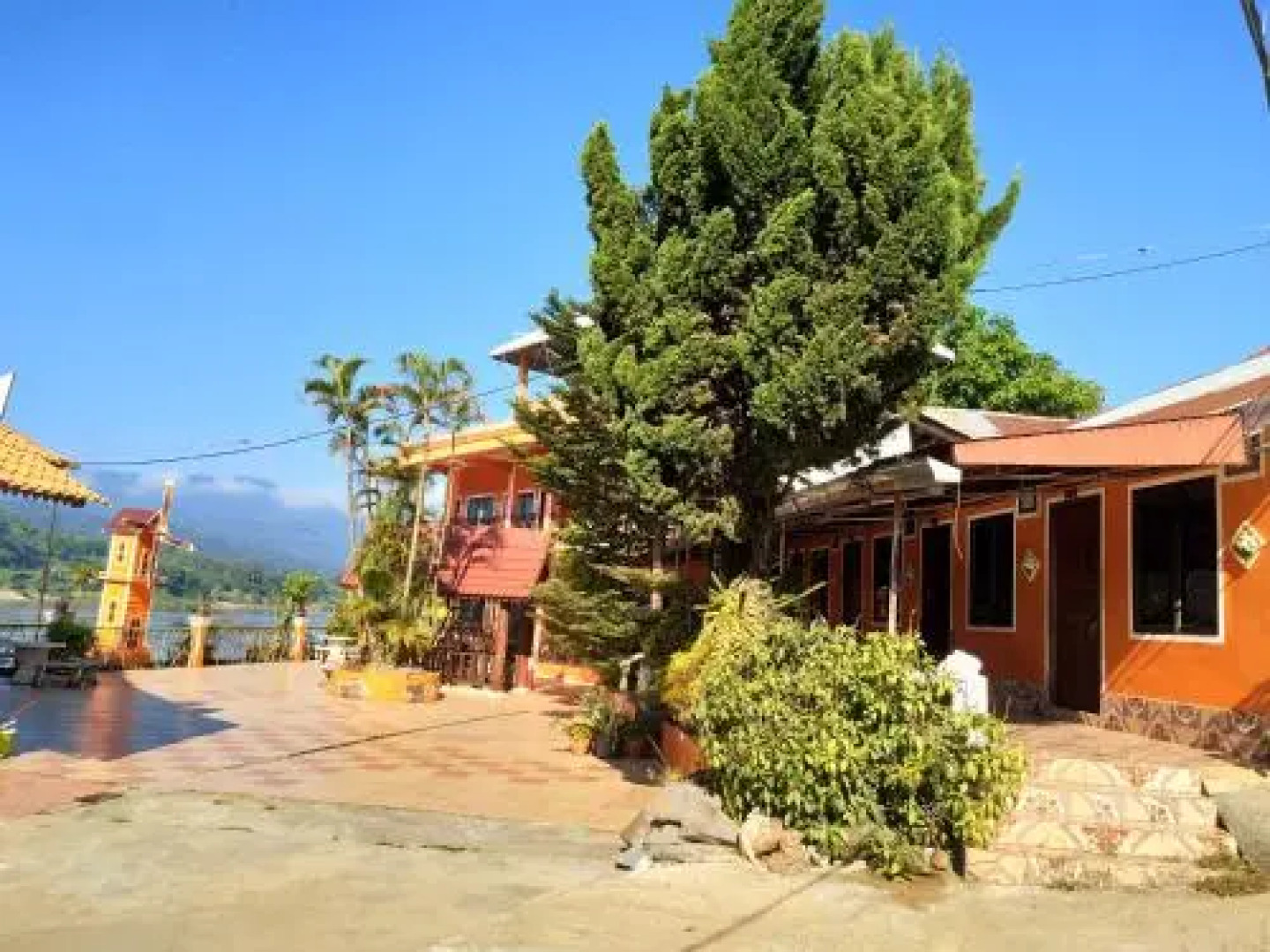 Houayxai Riverside Hotel (Phonevichit Guesthouse)