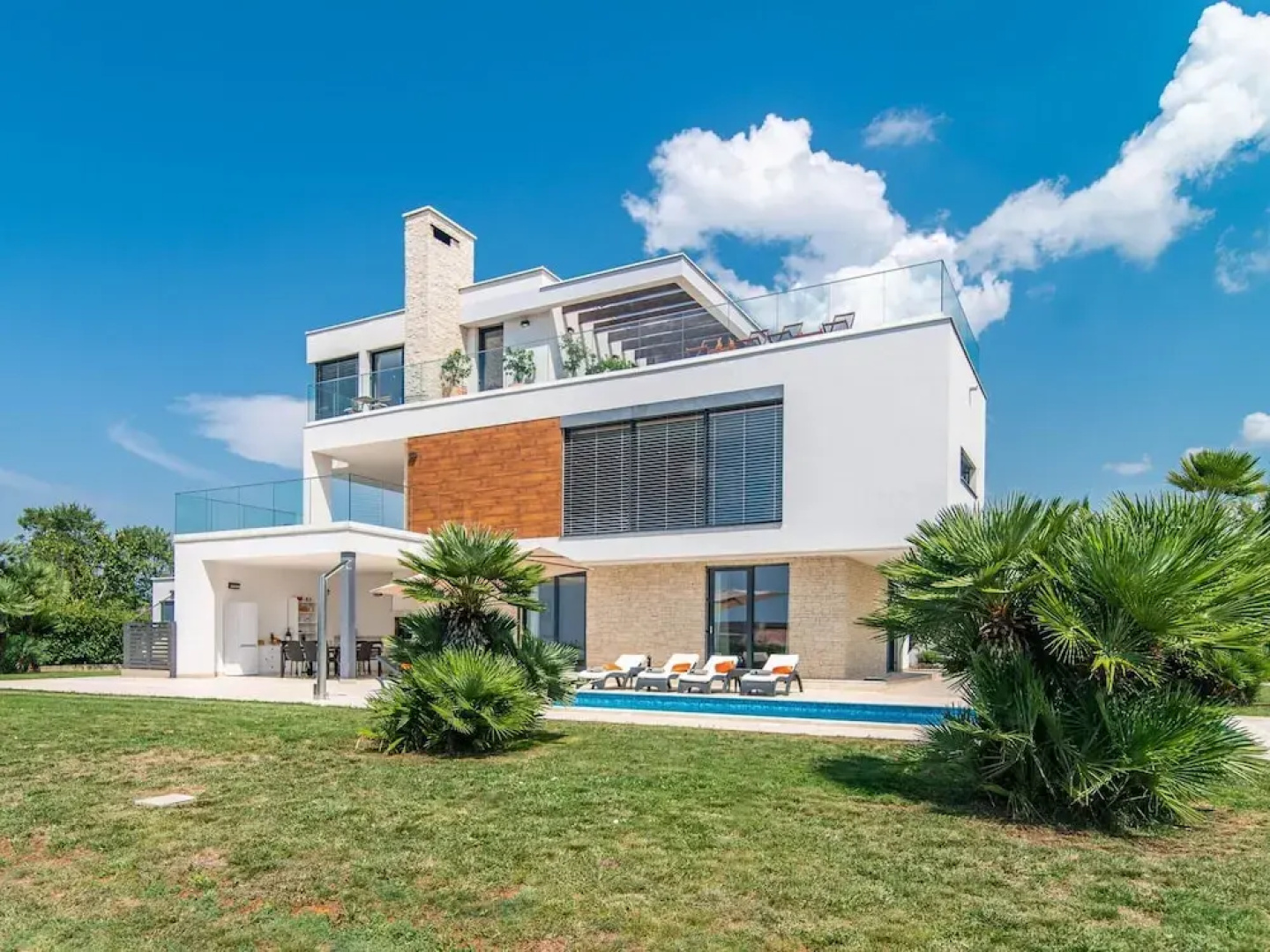 Luxury Villa With Pool and sea View