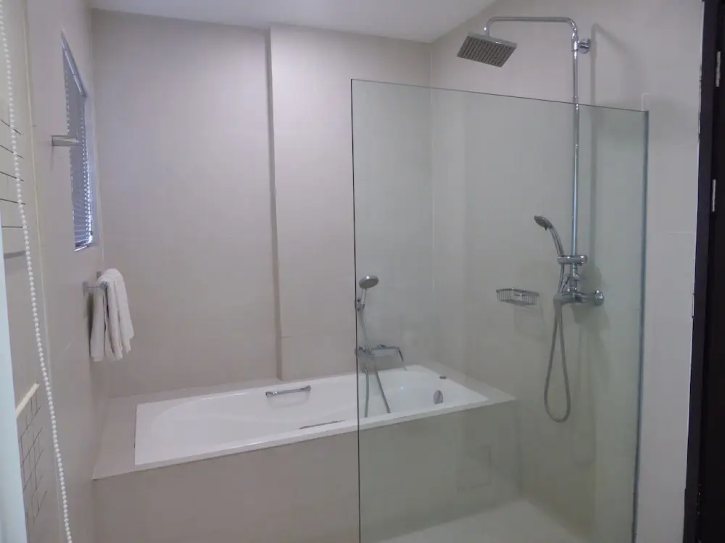 Rimbun Suites & Residences