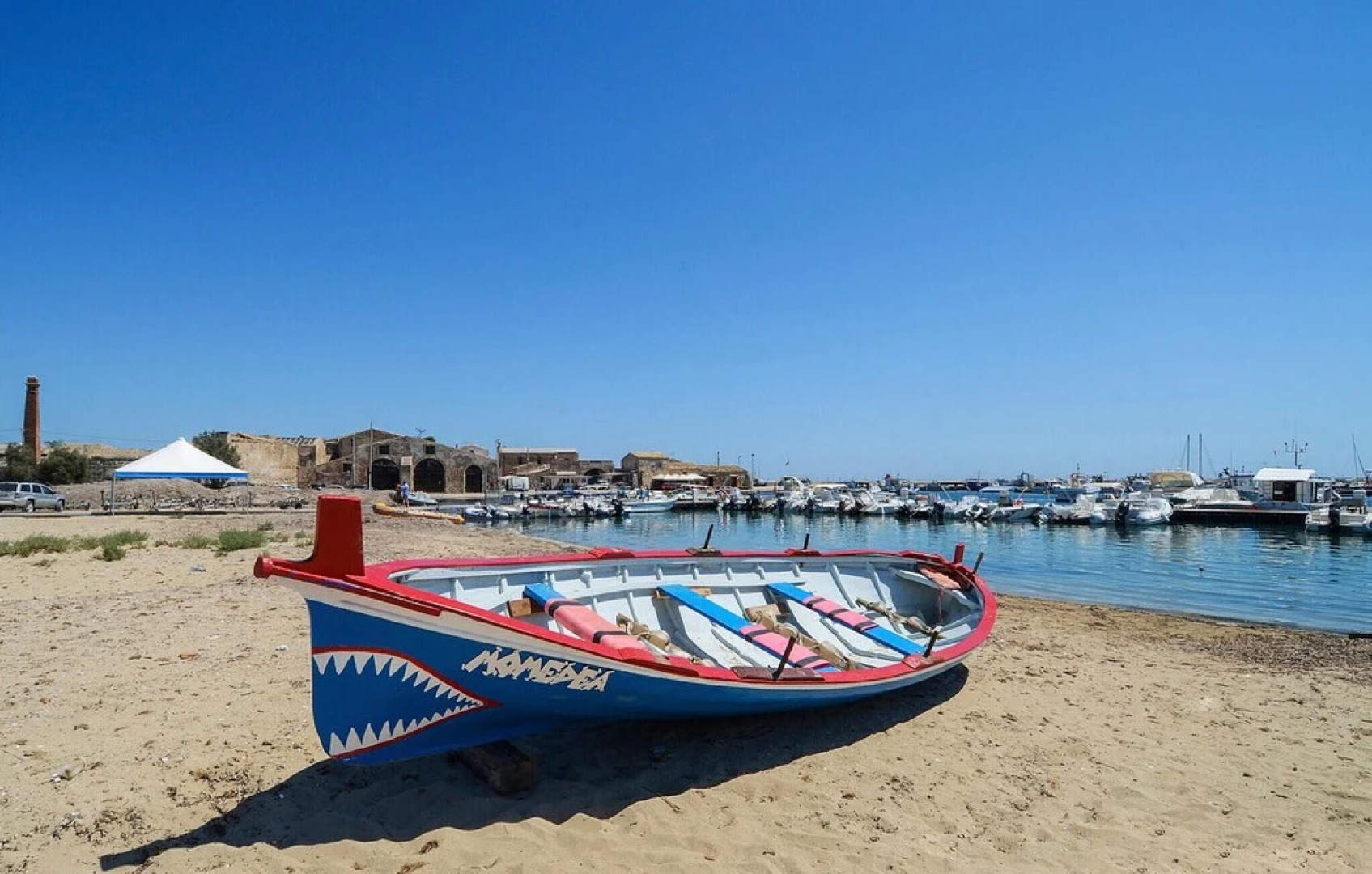 Stunning Home in Marzamemi Fraz. With Wifi and 2 Bedrooms