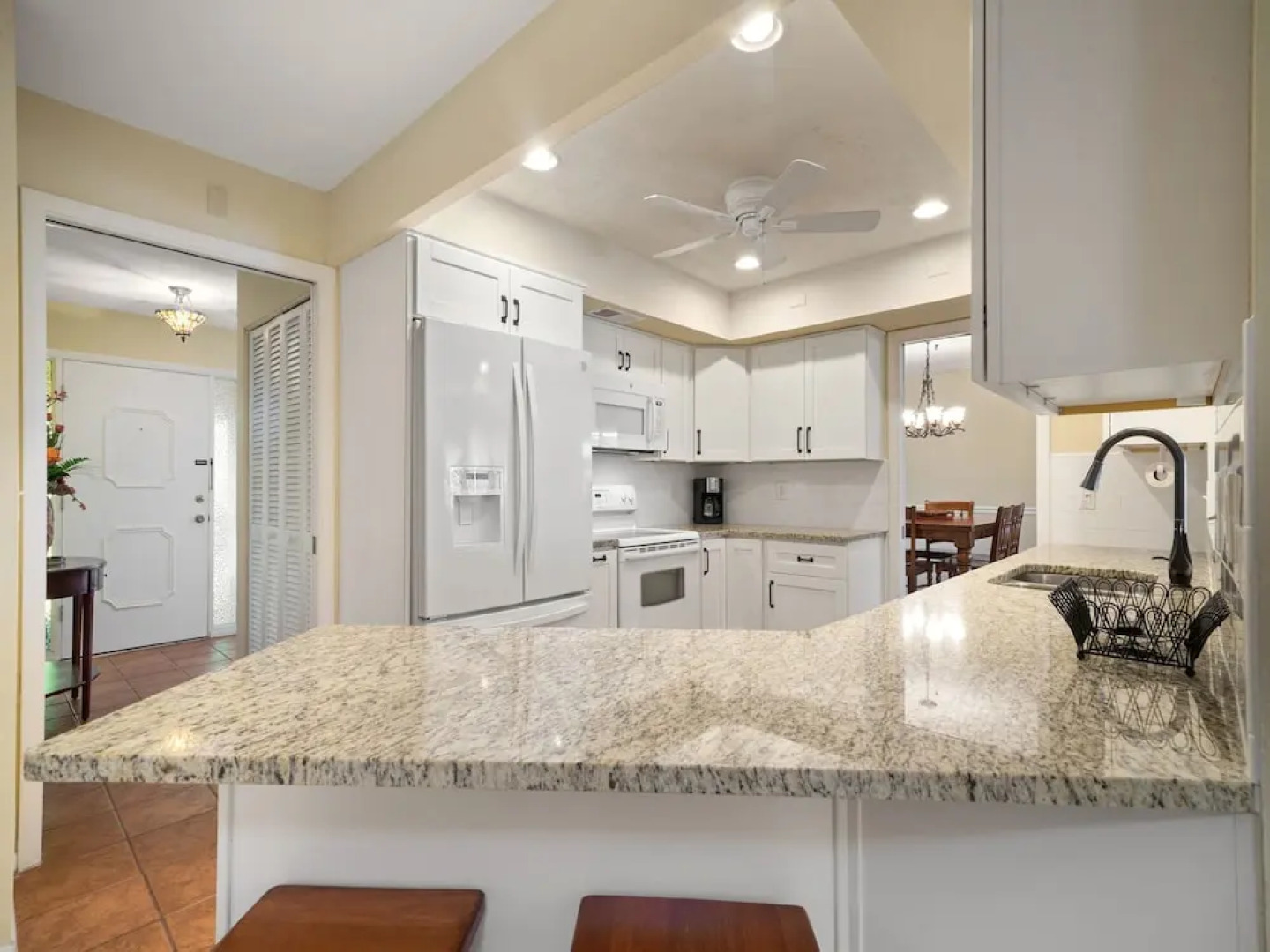 Lakeside House by Vacation Rental Pros