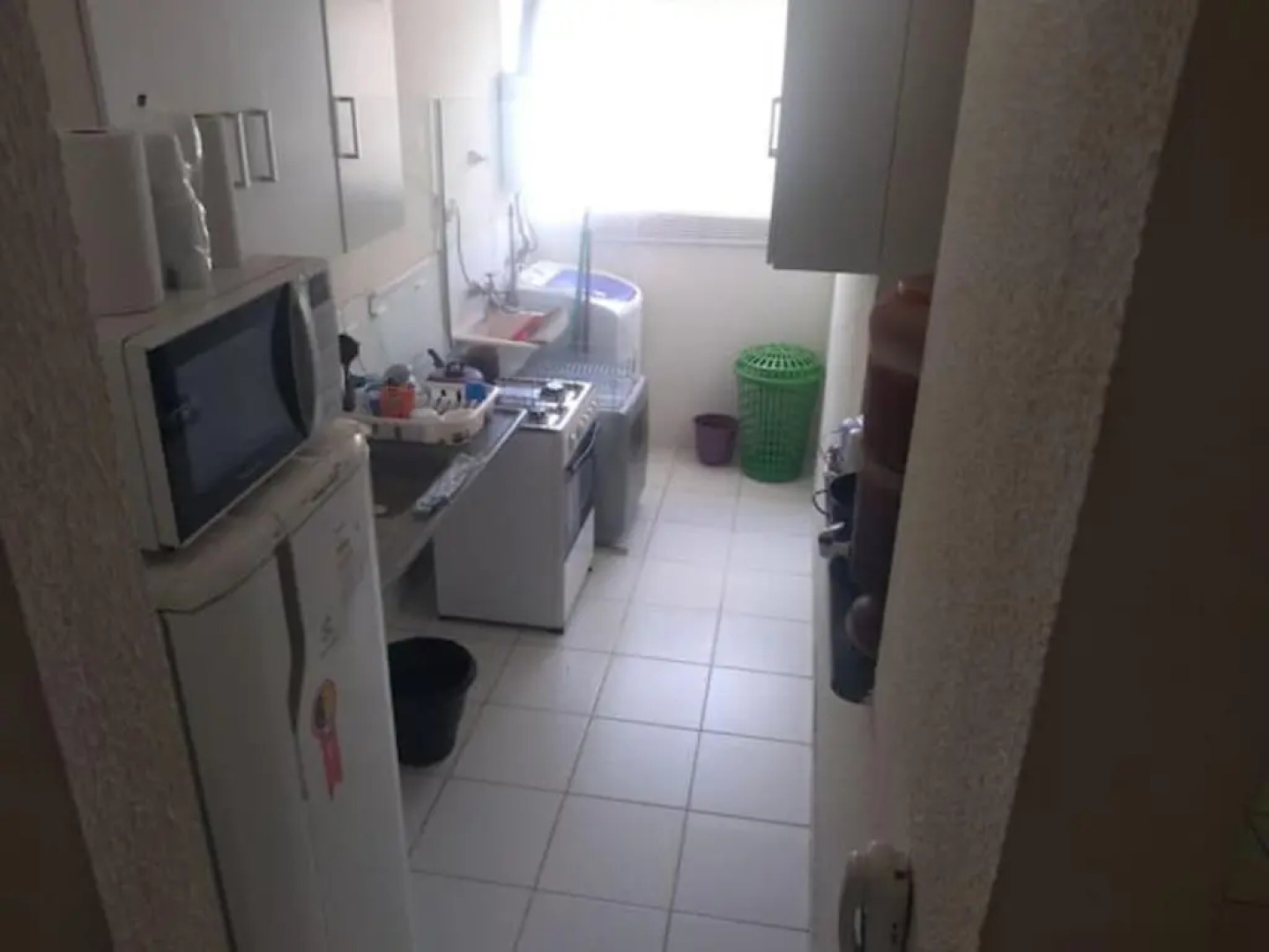 Apt completo-Ar-TV-Portaria 24h-Piscina-Praia