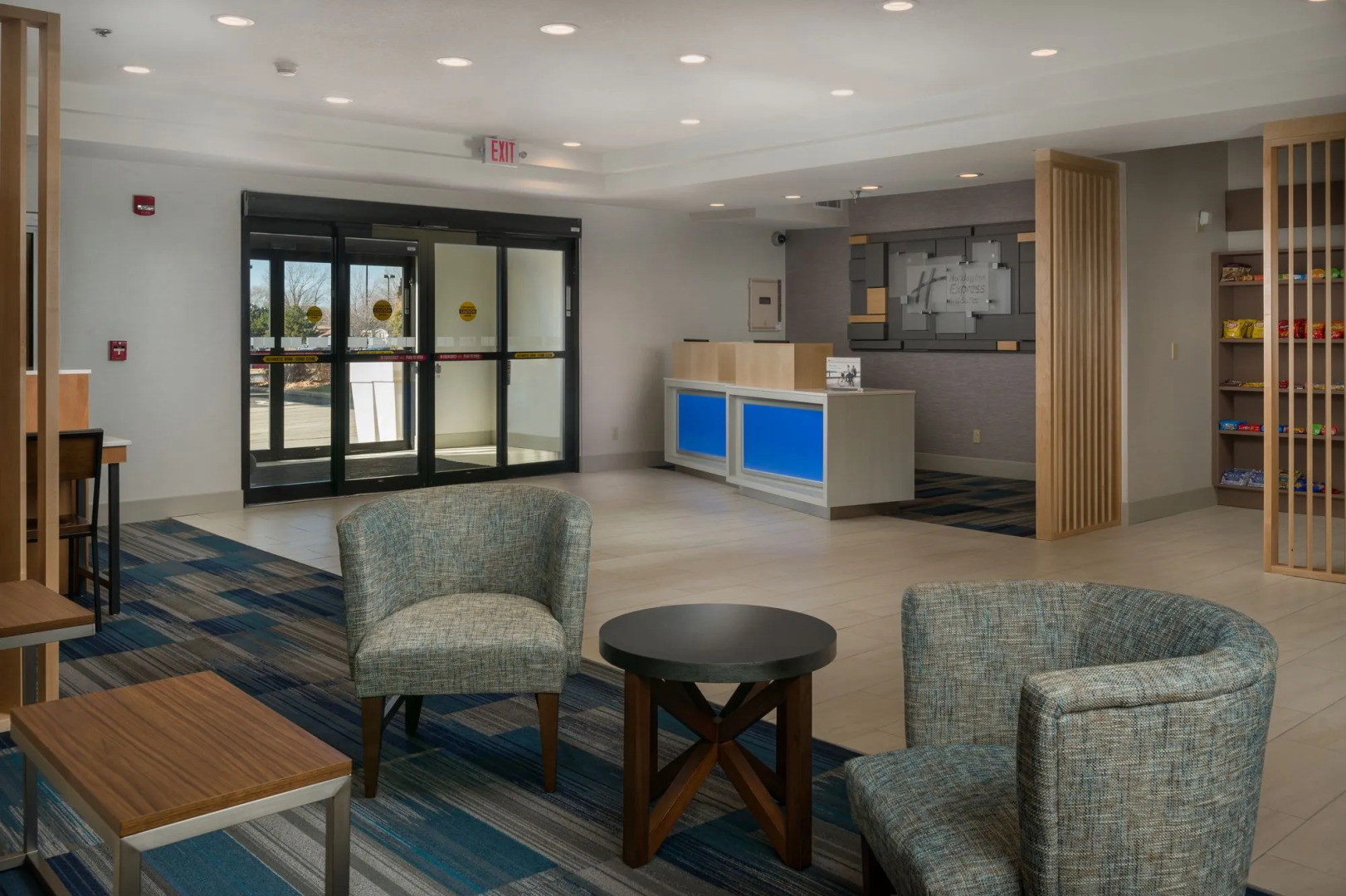 Holiday Inn Express & Suites Lawrence by IHG