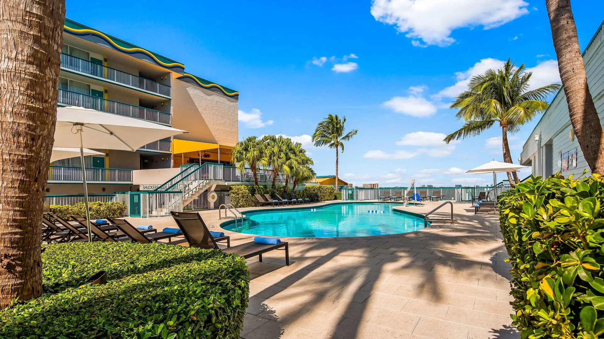 Palm Tree Club Miami Hotel
