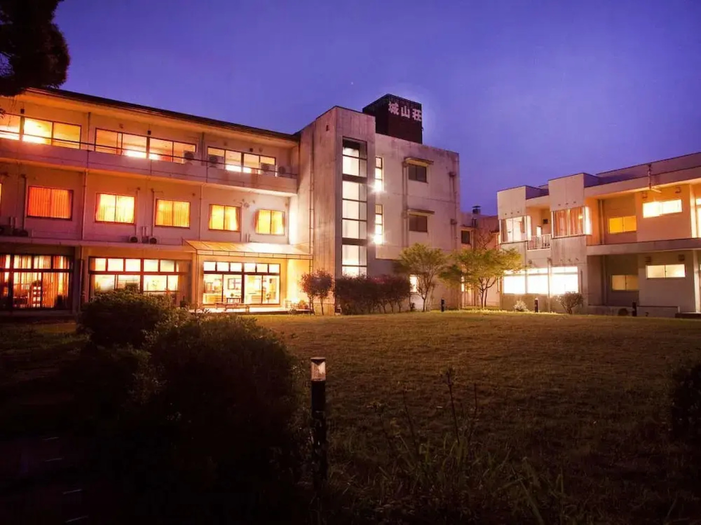 Wakasa-Takahama Shiroyamaso