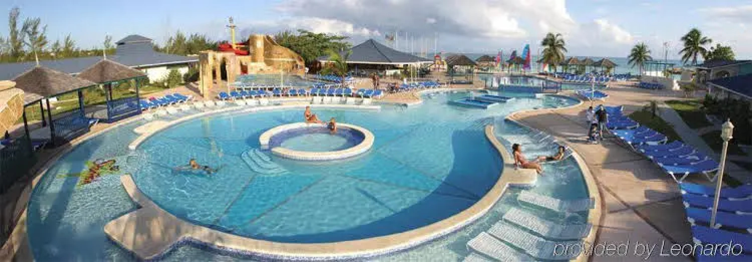 Hotel Breezes Trelawny Resort & Spa