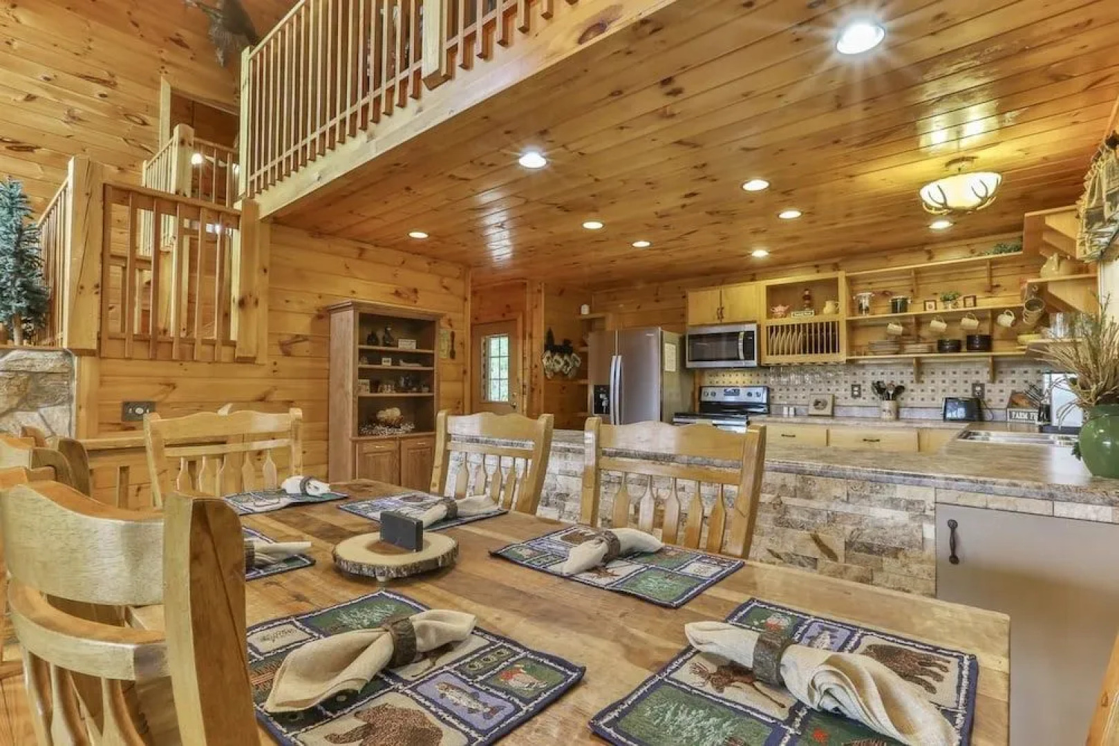 CHEROKEE SUNRISE LODGE Apartment 4 NEVAEH CABIN RENTALS