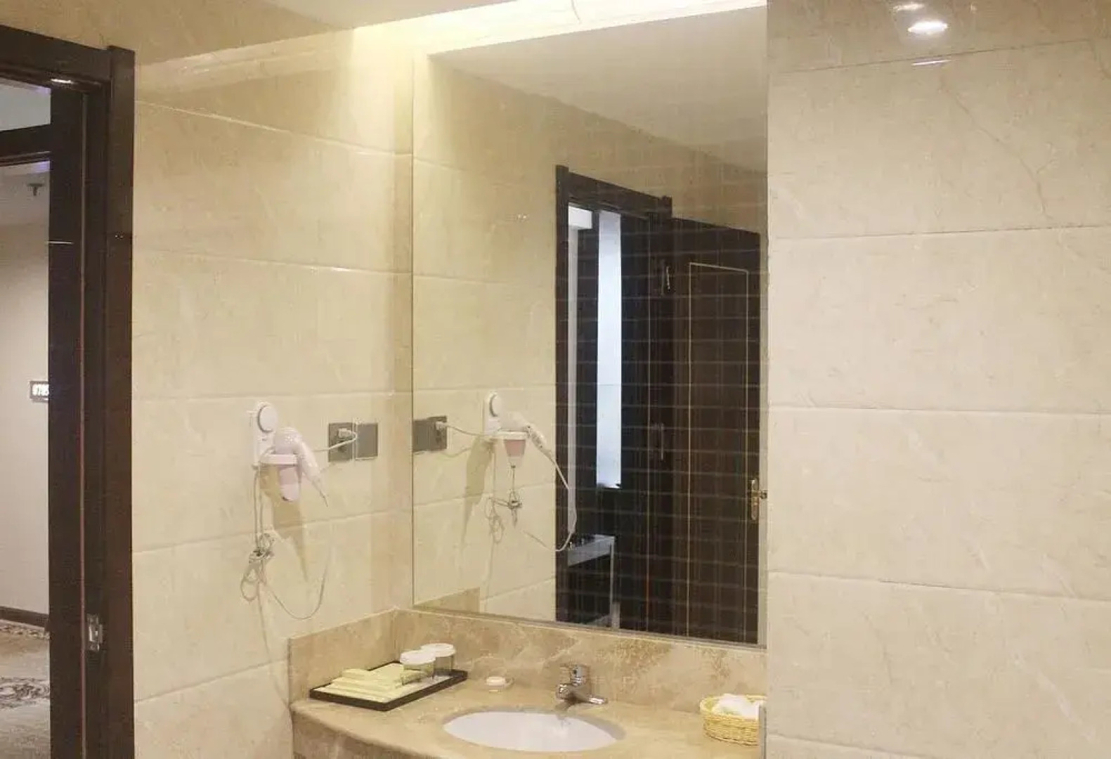 Weishi International Hotel