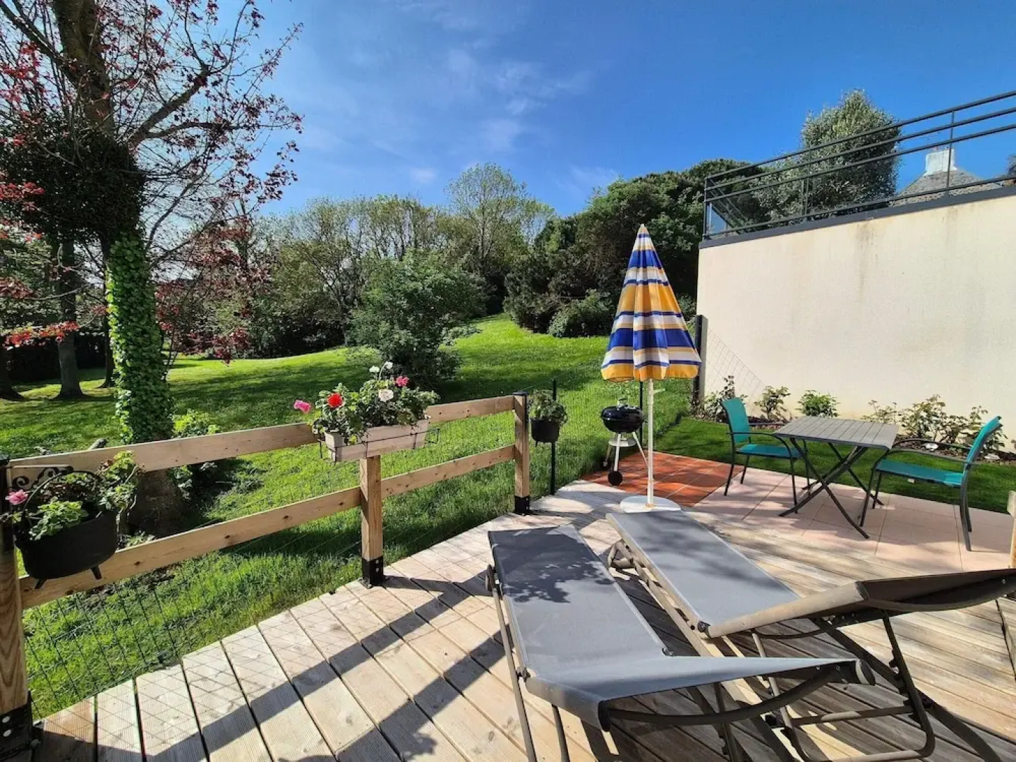 Pretty Ground Floor Flat, Beach 800 m