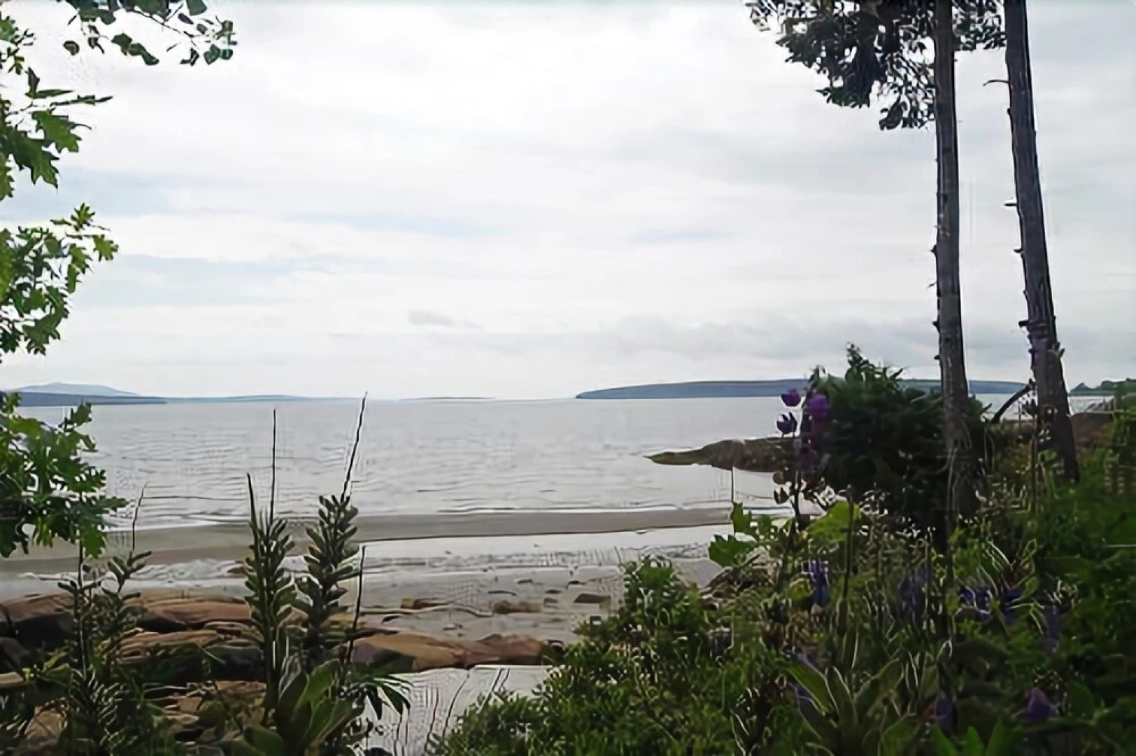 Sea Breeze - Three Bedroom Home