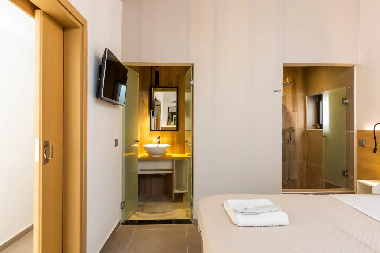 T Hotel Premium Suites