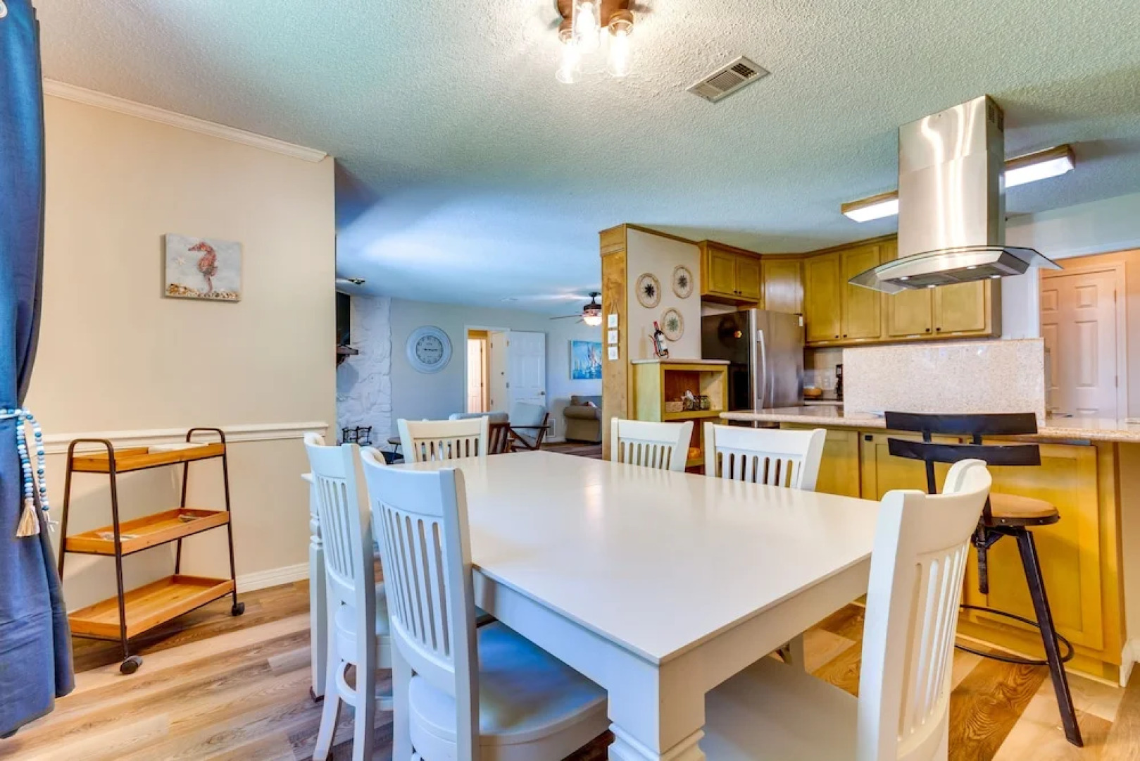 Gulf Breeze Oasis w/ Patio, Grill & Beach Chairs