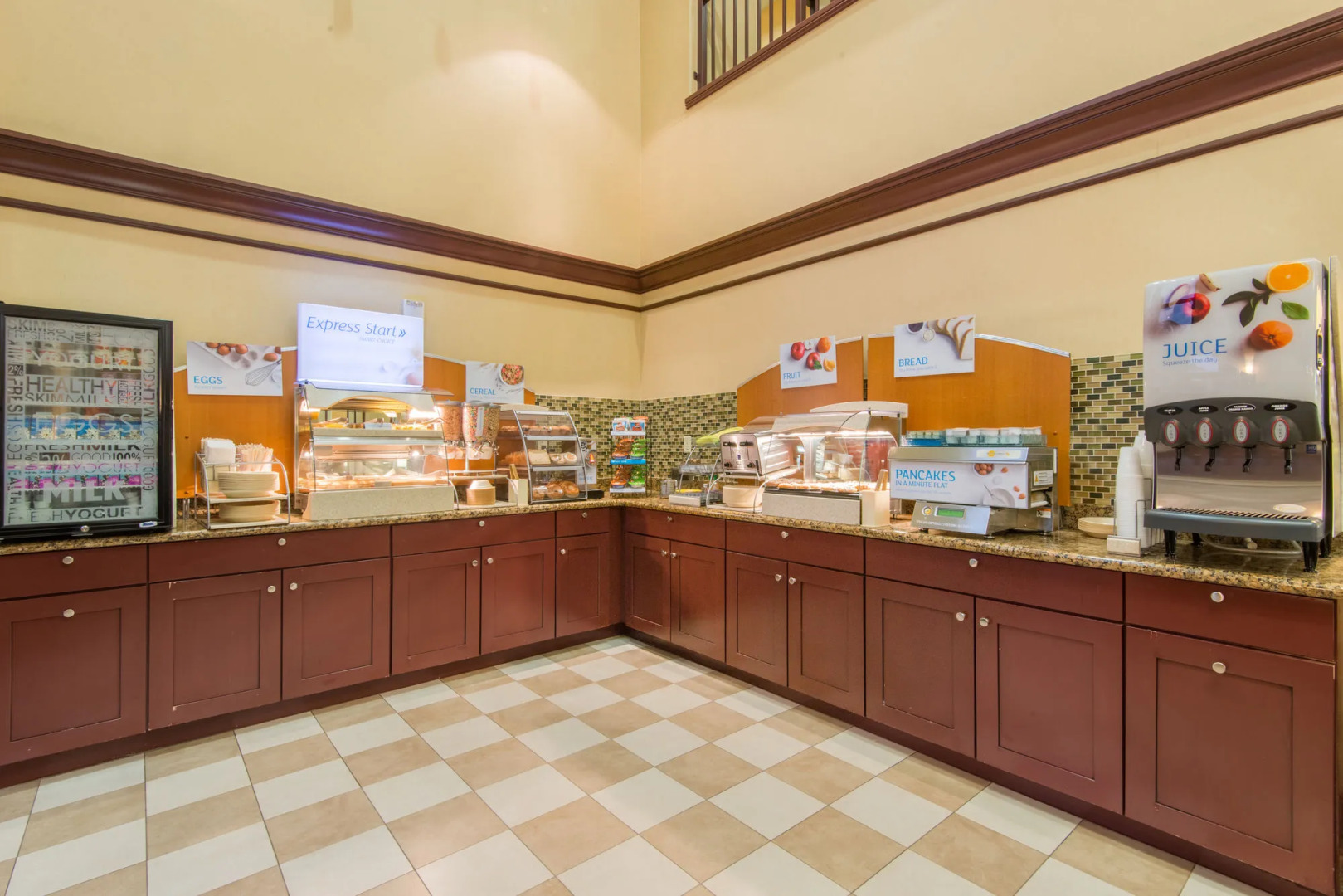 Holiday Inn Express & Suites Phoenix - Glendale Sports Dist by IHG