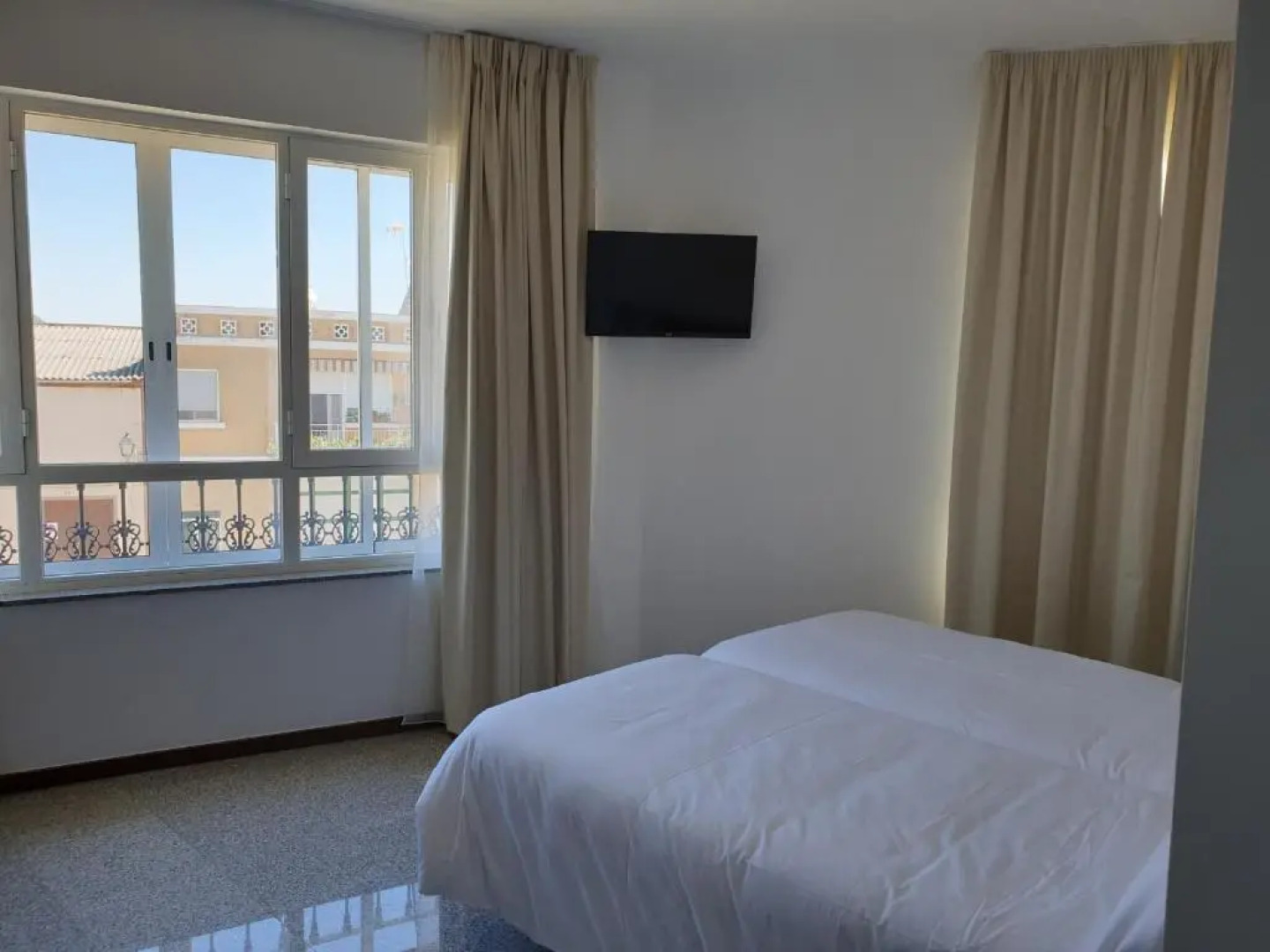 Mesón Hostal La Cabaña