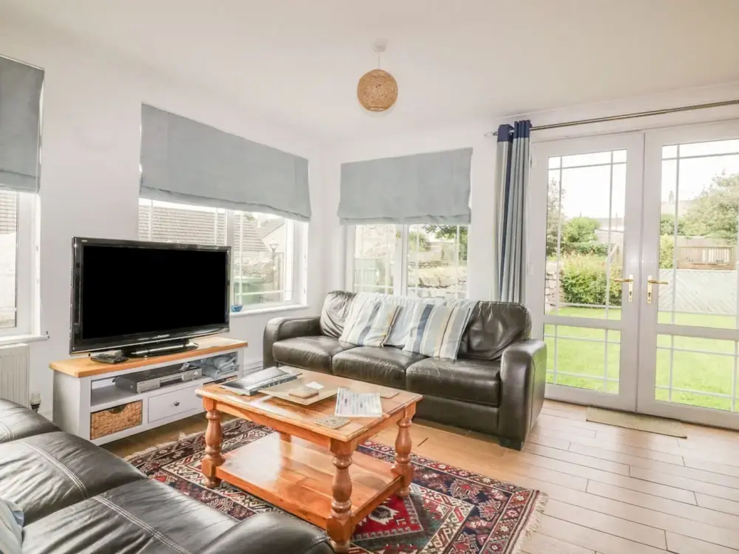 Apartment 1, Trearren