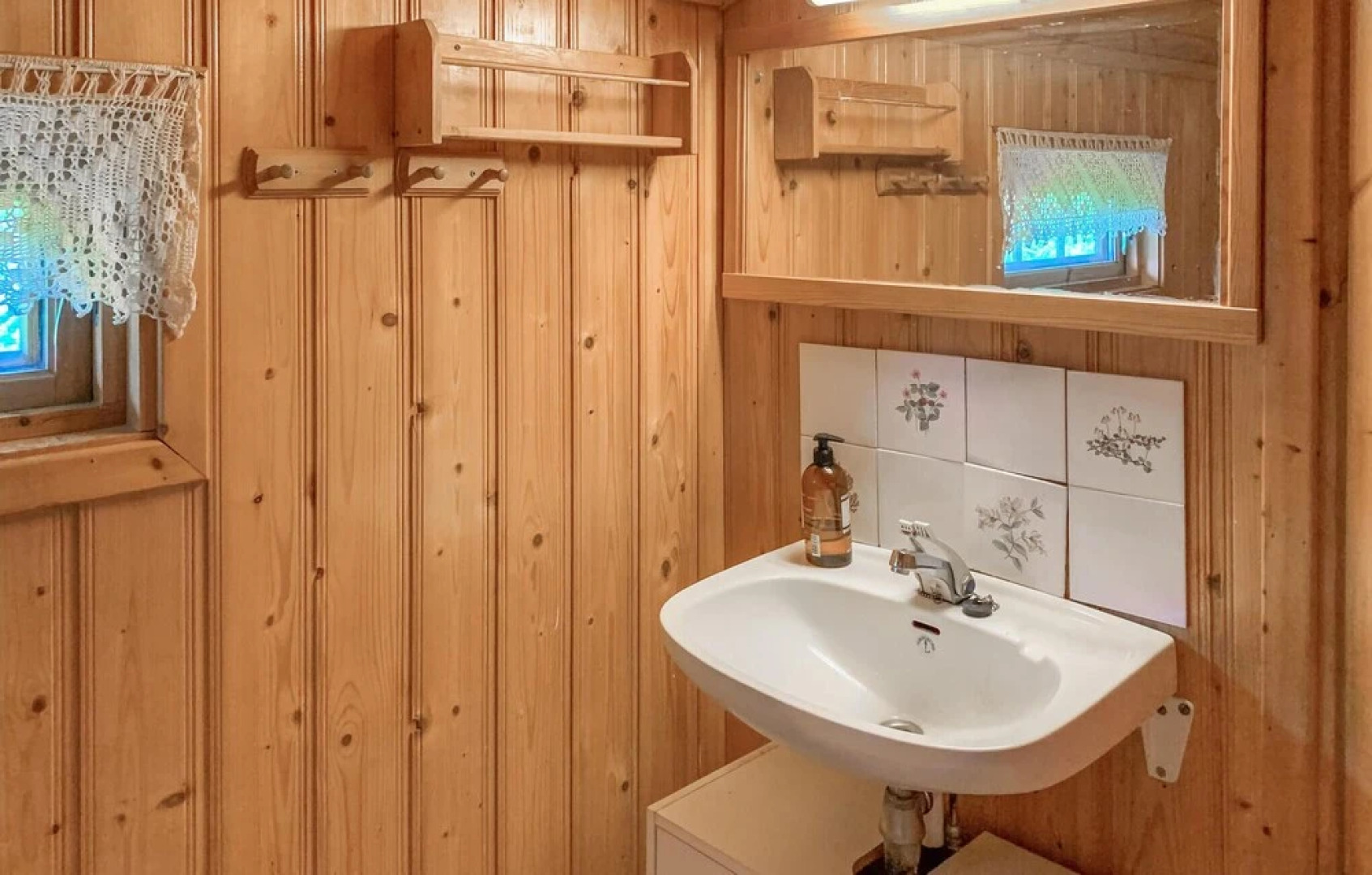 Awesome Home in Leikanger With 3 Bedrooms