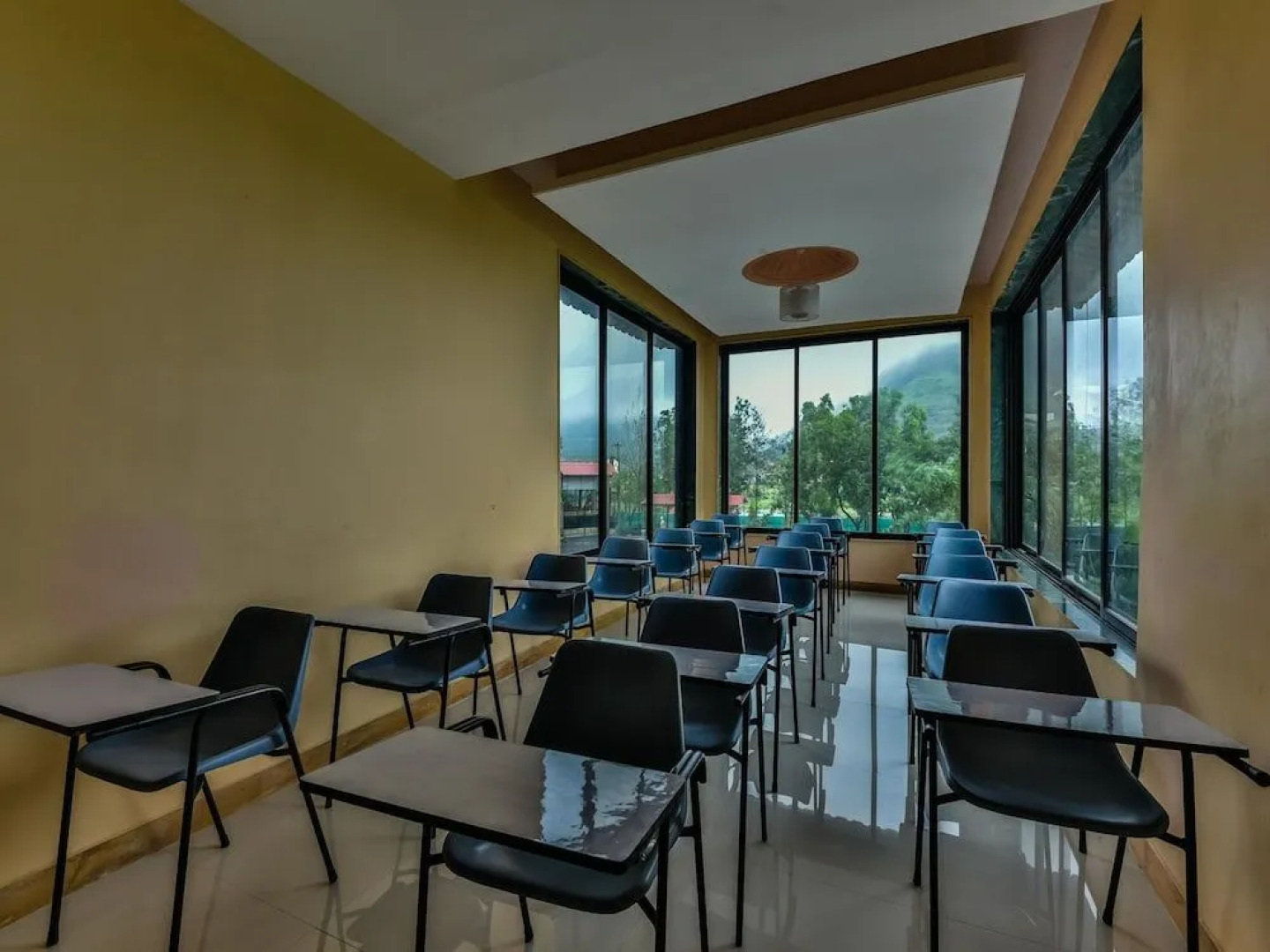 OYO 5744 Elegance By Inspire