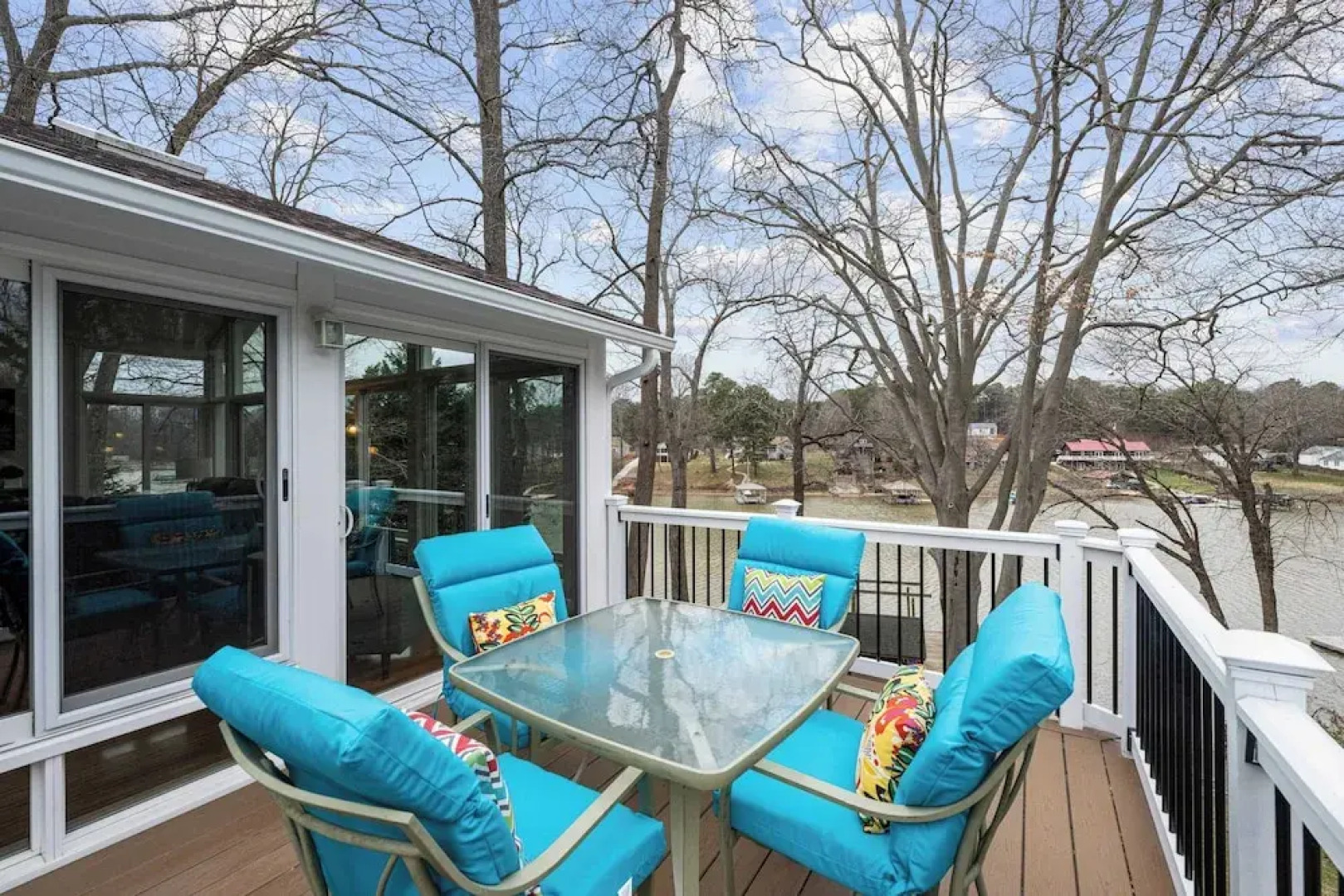 Tree Top Get Away by Avantstay Amazing Lake View