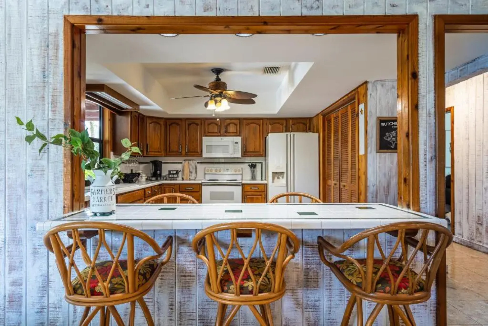 Unique Farmhouse Oasis - Pool Game Room and Pond