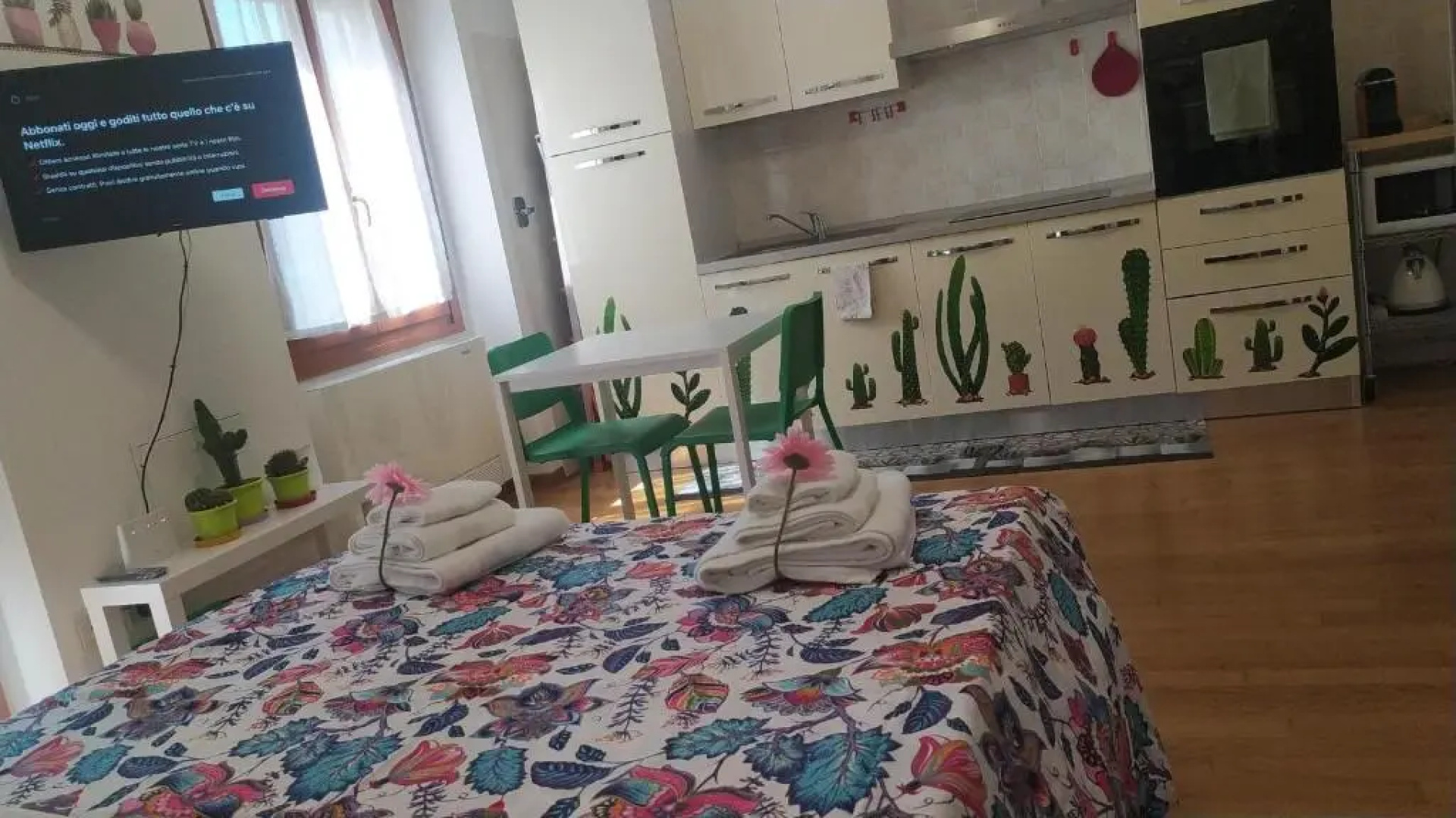 CASITA Monolocale colorato a 150mt da stazione