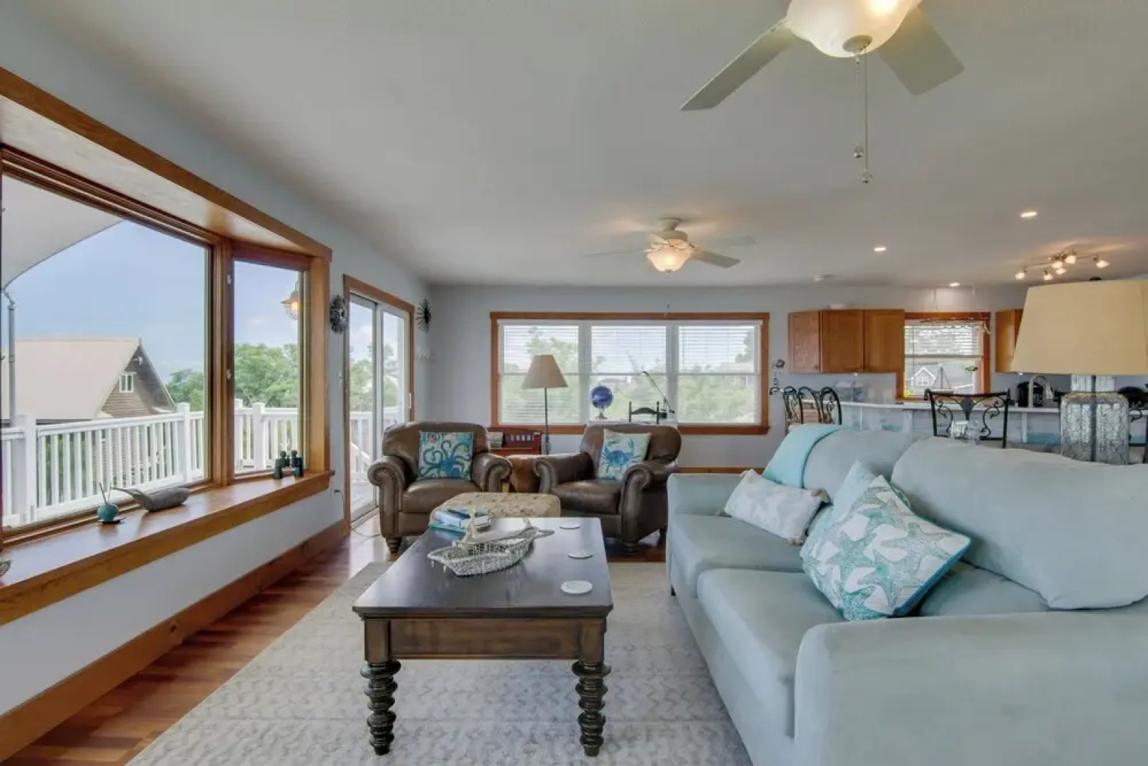 Bayfront Chincoteague Getaway w/ Fire Pit!