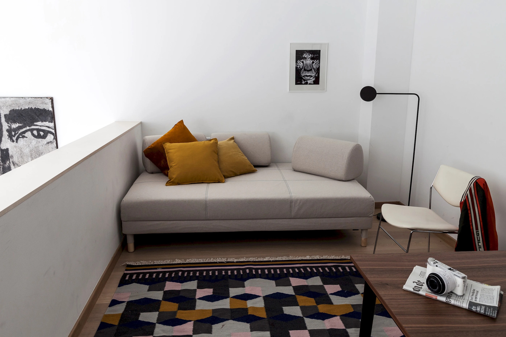 Unit 5 - Trendy Smart Home Triplex Private Garden & Parking