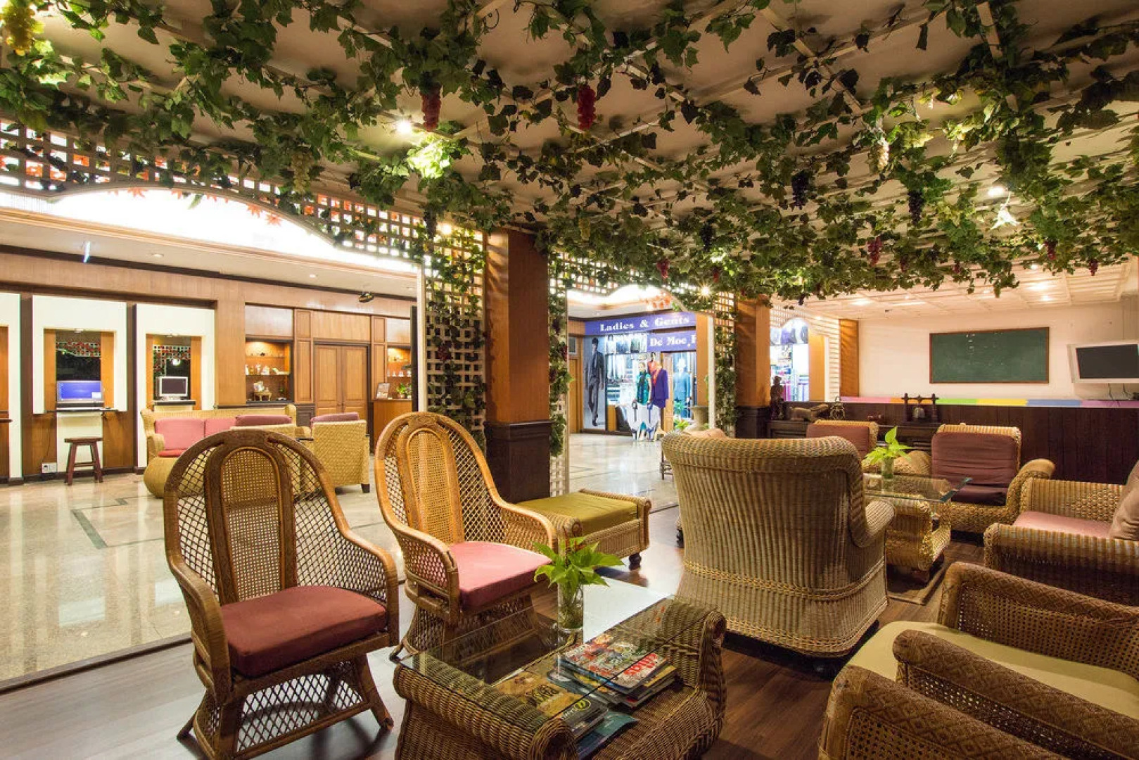 Nomads De Moc, Bangkok