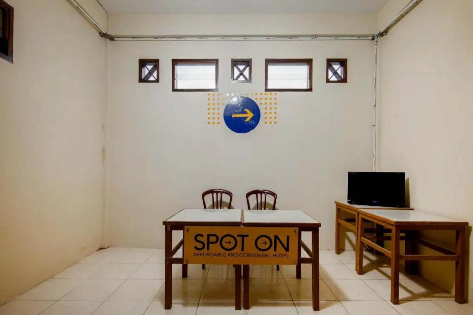 SPOT ON 2076 Hotel Stadion