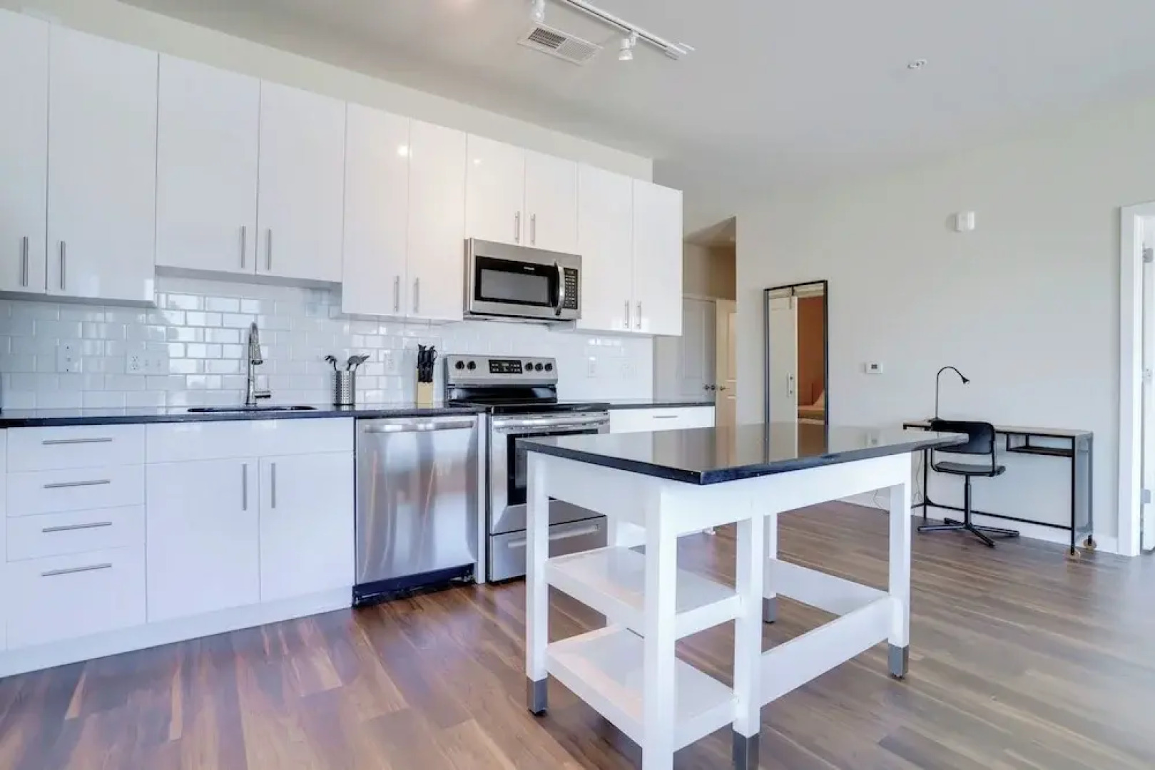 Spacious Apartment in Alexandria