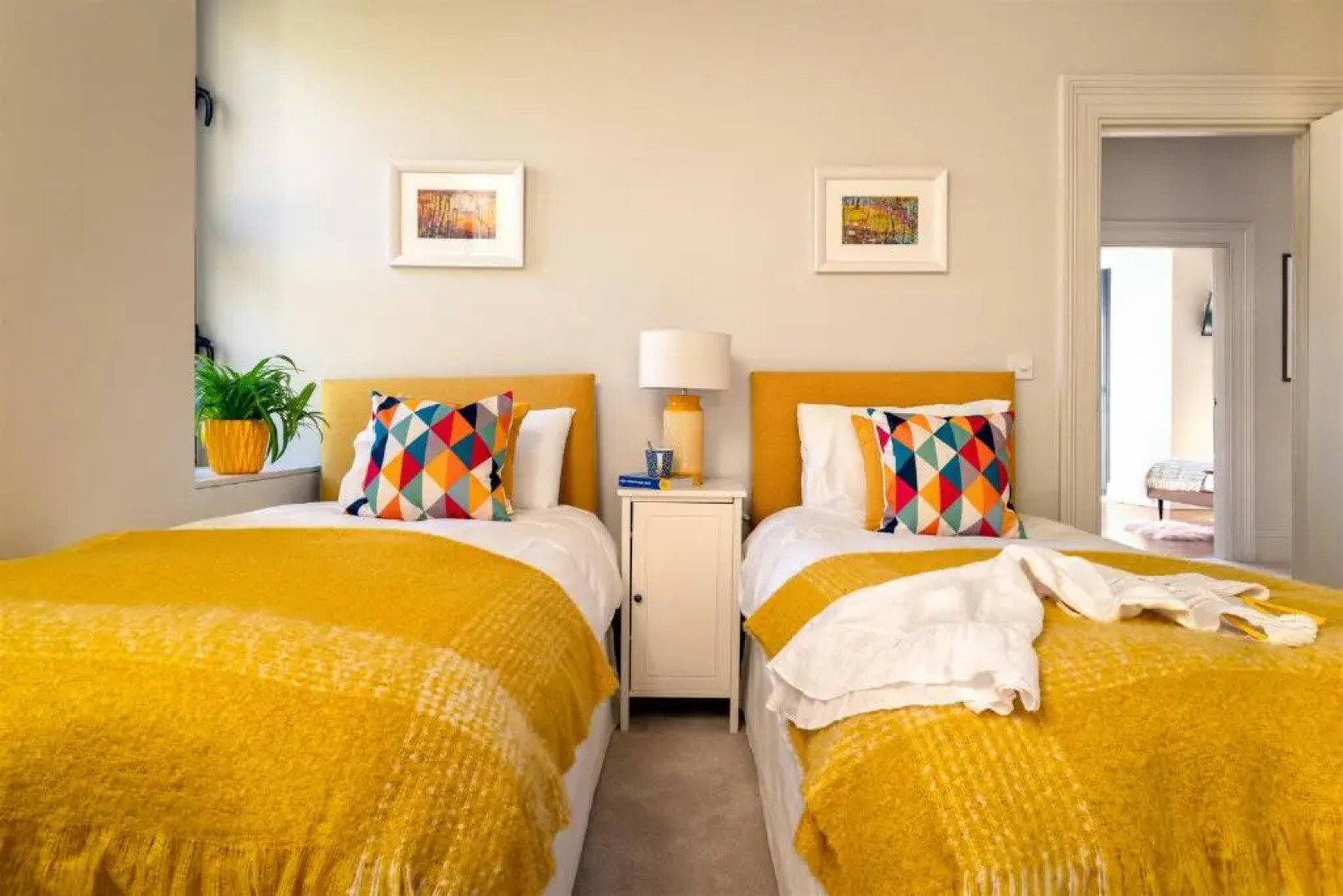 Two Guns Contemporary Stylish Townhouse With Stunning sea Views