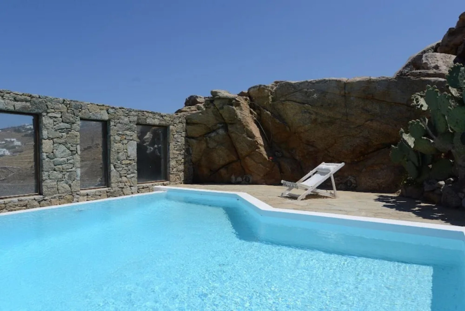 Villa Topaz 3 Bedroom Villa With Shared Pool in Choulakia