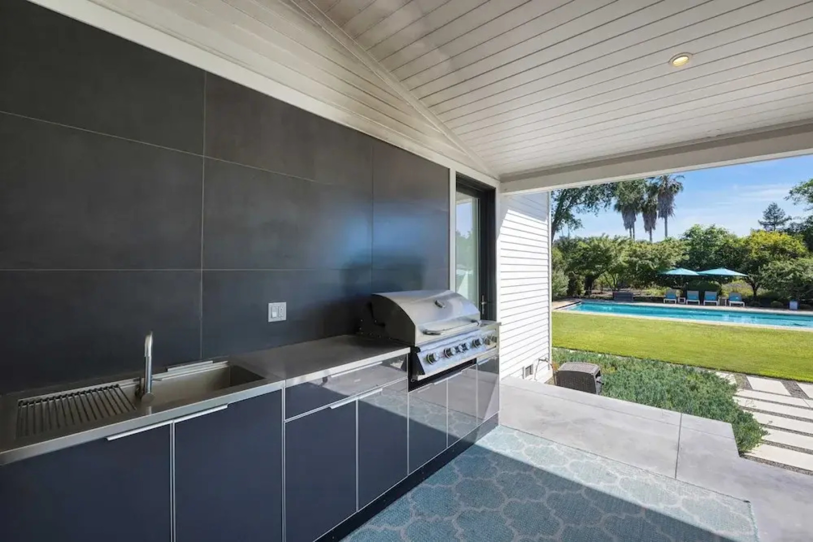 Luxe, Pool, Spa, Fire Pit, Game Room, Piano Sonoma Pool Retreat by Avantstay