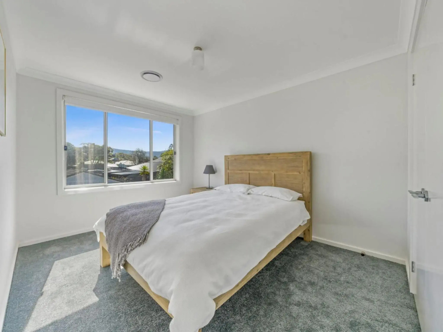 SEA MIST Gerringong 4pm Check Out Sundays