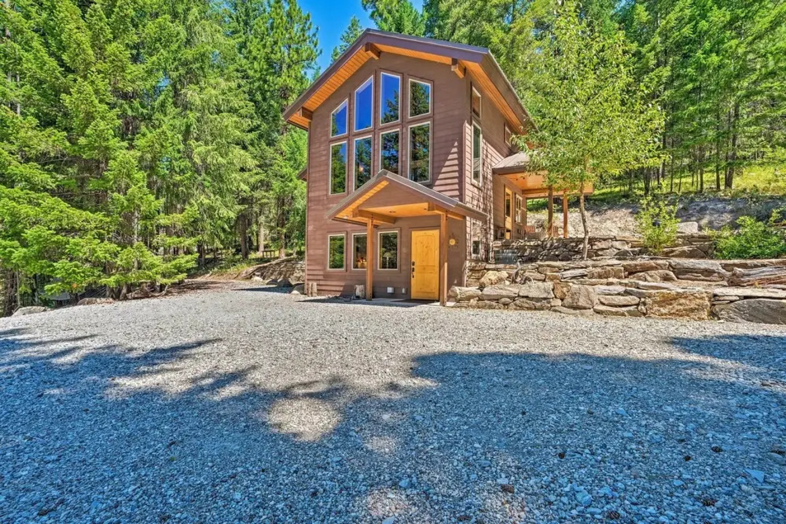 Private Leavenworth Cabin w/ Mtn Views & Fire Pit